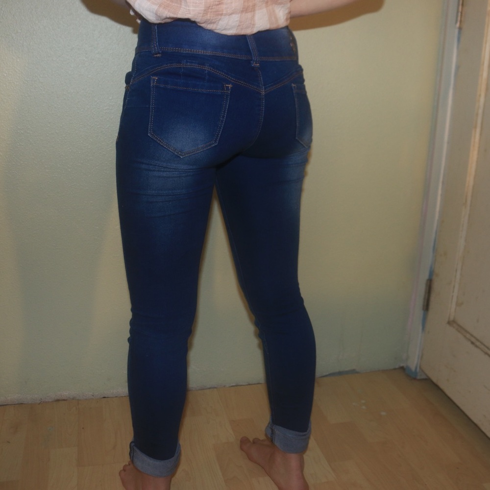 🦋BAMBOO JEANS- Like New High Waisted Skinny Jeans - Picture 5 of 13